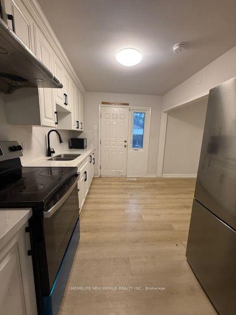 Photo 1 of 2 Yewfield Crescent, North York, Banbury-Don Mills — HOMEH
