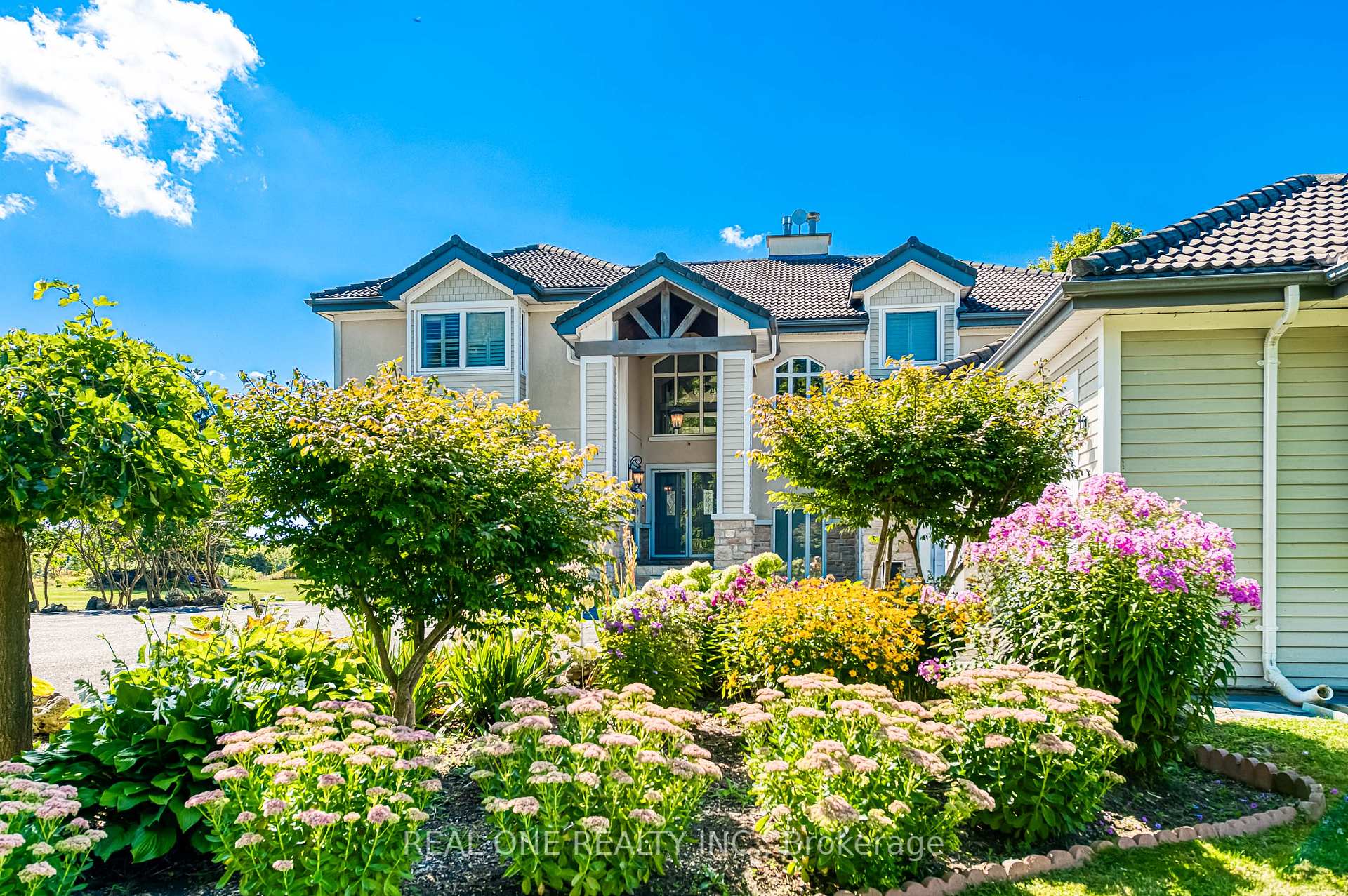 Photo of 2477 Hornes Road