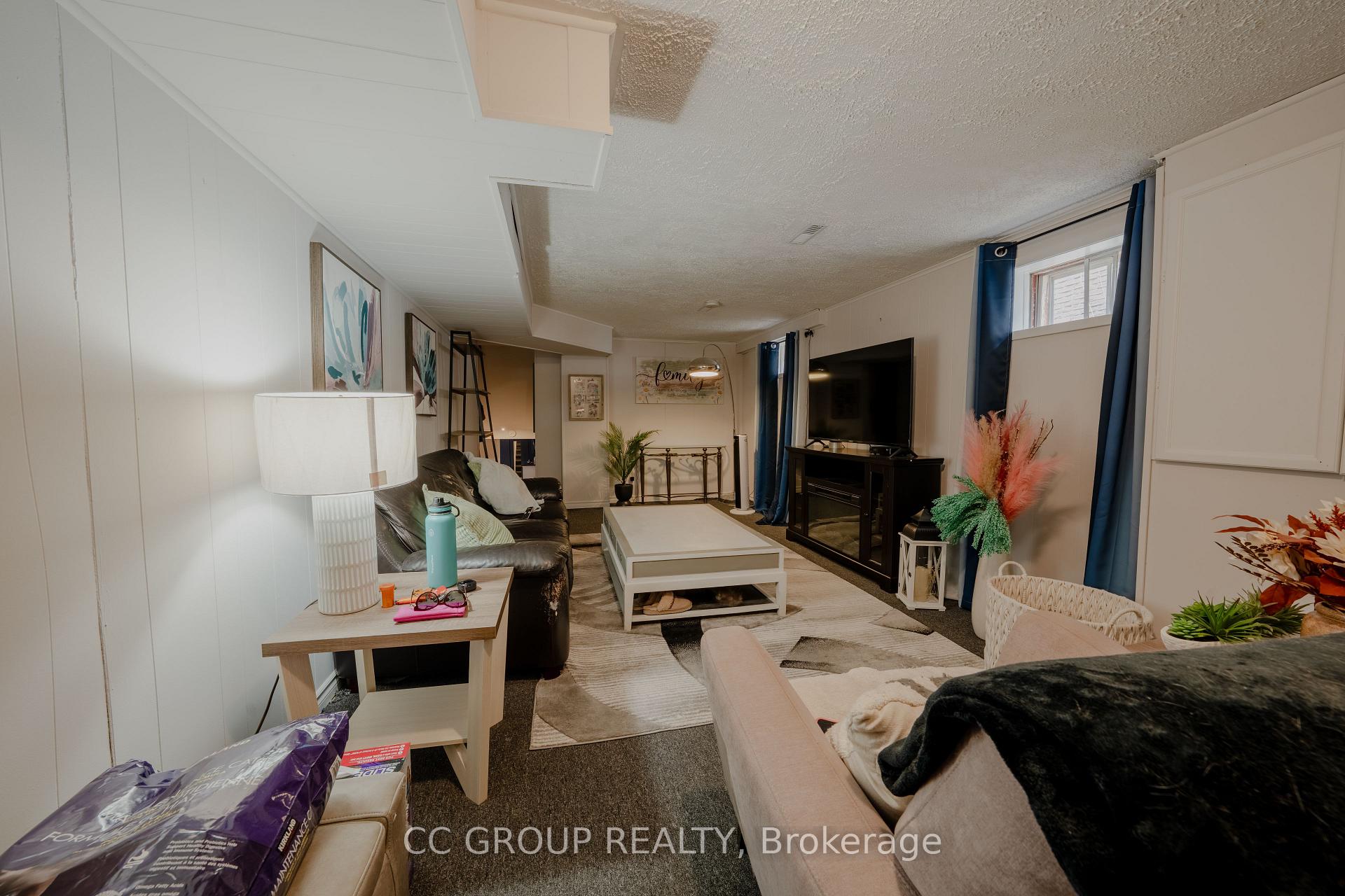 Photo 3 of Unit Lower, 3350 Delfi Road, Mississauga, Erin Mills — HOMEH