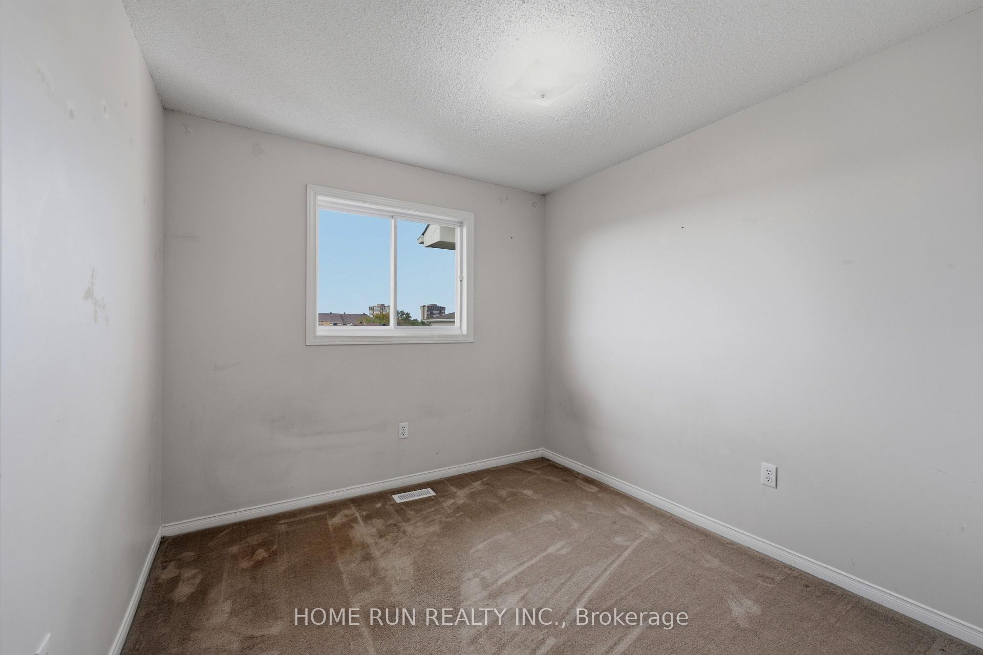 Photo 32 of 2632 Palings Private, Ottawa, Emerald Woods/Sawmill Creek — HOMEH