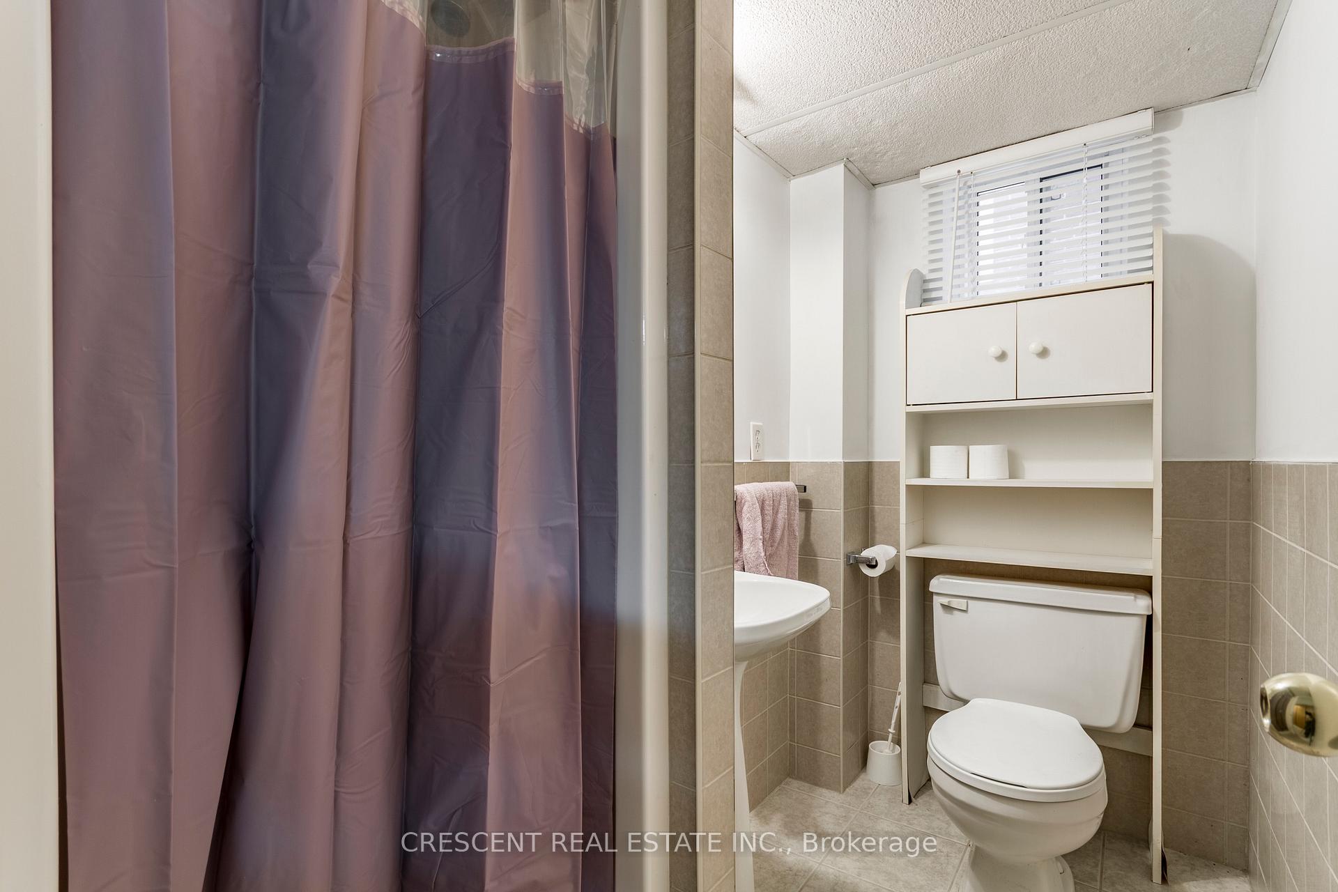 Photo 6 of Unit LOWER, 14 Claymore Drive, Etobicoke, Stonegate-Queensway — HOMEH