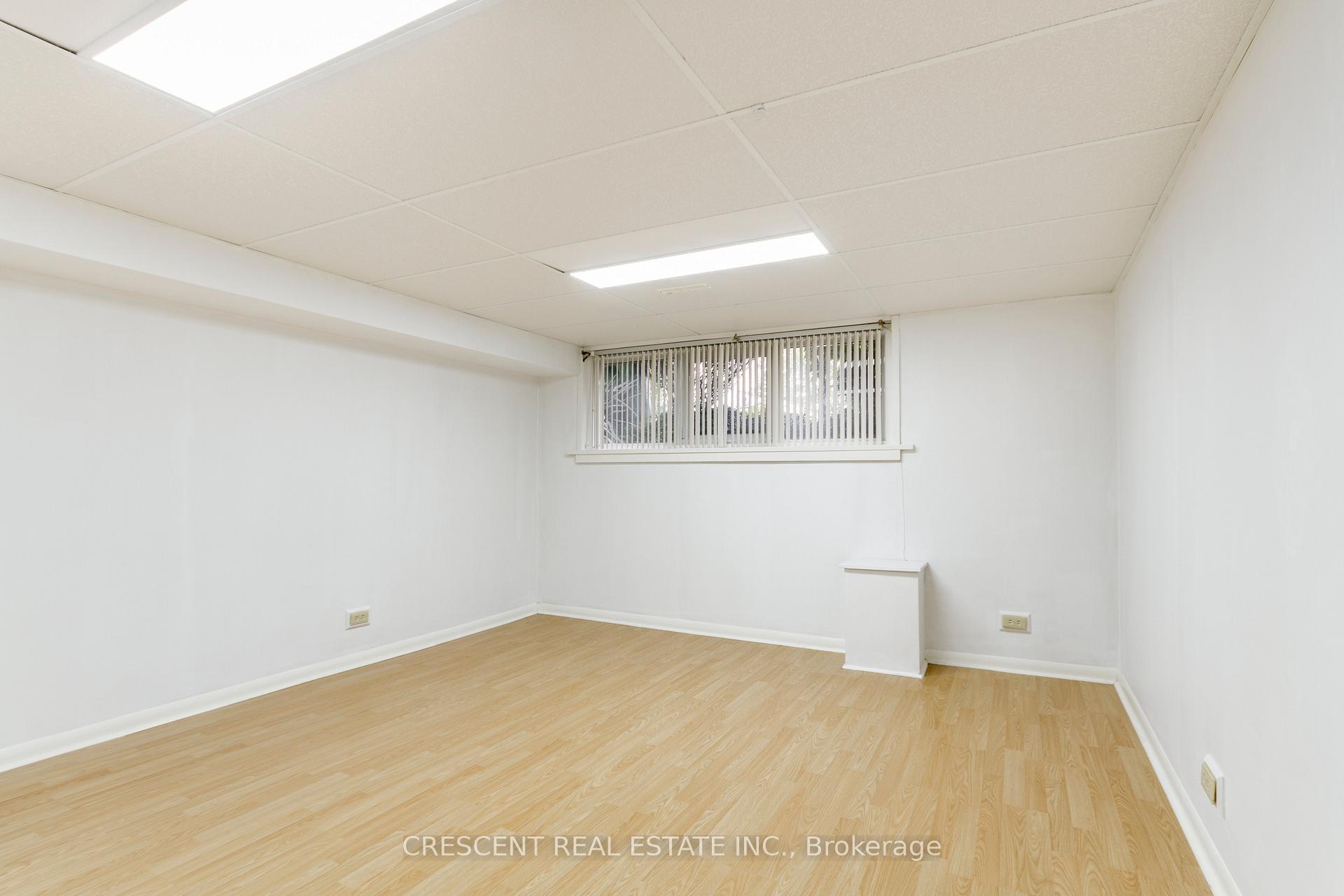 Photo 7 of Unit LOWER, 14 Claymore Drive, Etobicoke, Stonegate-Queensway — HOMEH