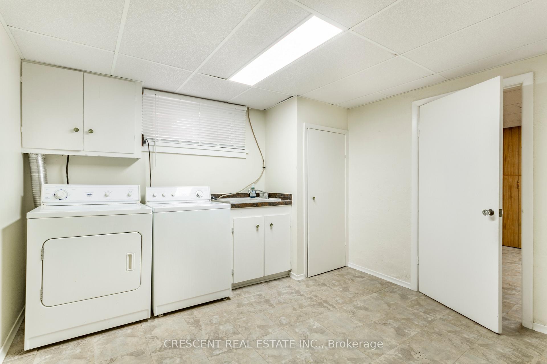 Photo 9 of Unit LOWER, 14 Claymore Drive, Etobicoke, Stonegate-Queensway — HOMEH