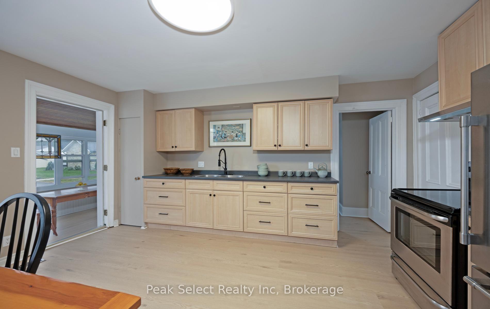 Photo 7 of 103 Park Street, South Huron, Exeter — HOMEH