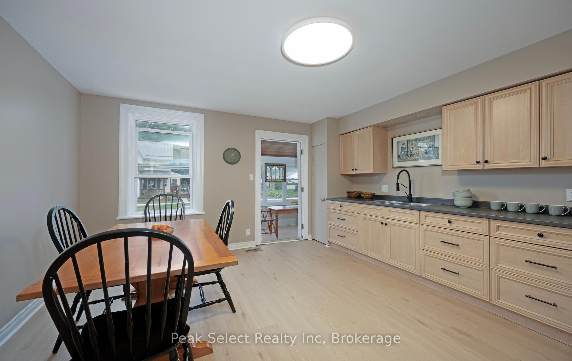 Photo 8 of 103 Park Street, South Huron, Exeter — HOMEH