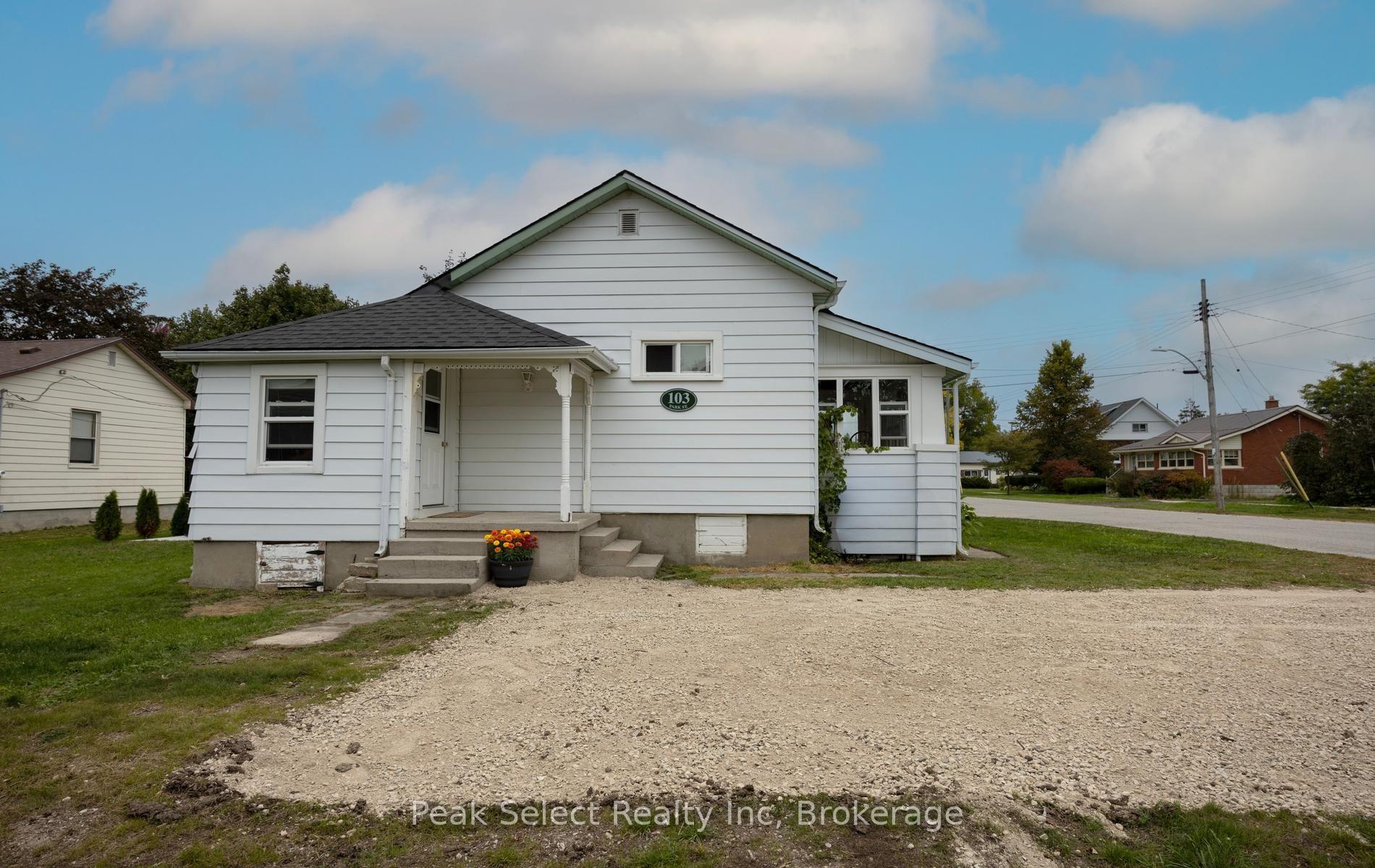 Photo 32 of 103 Park Street, South Huron, Exeter — HOMEH