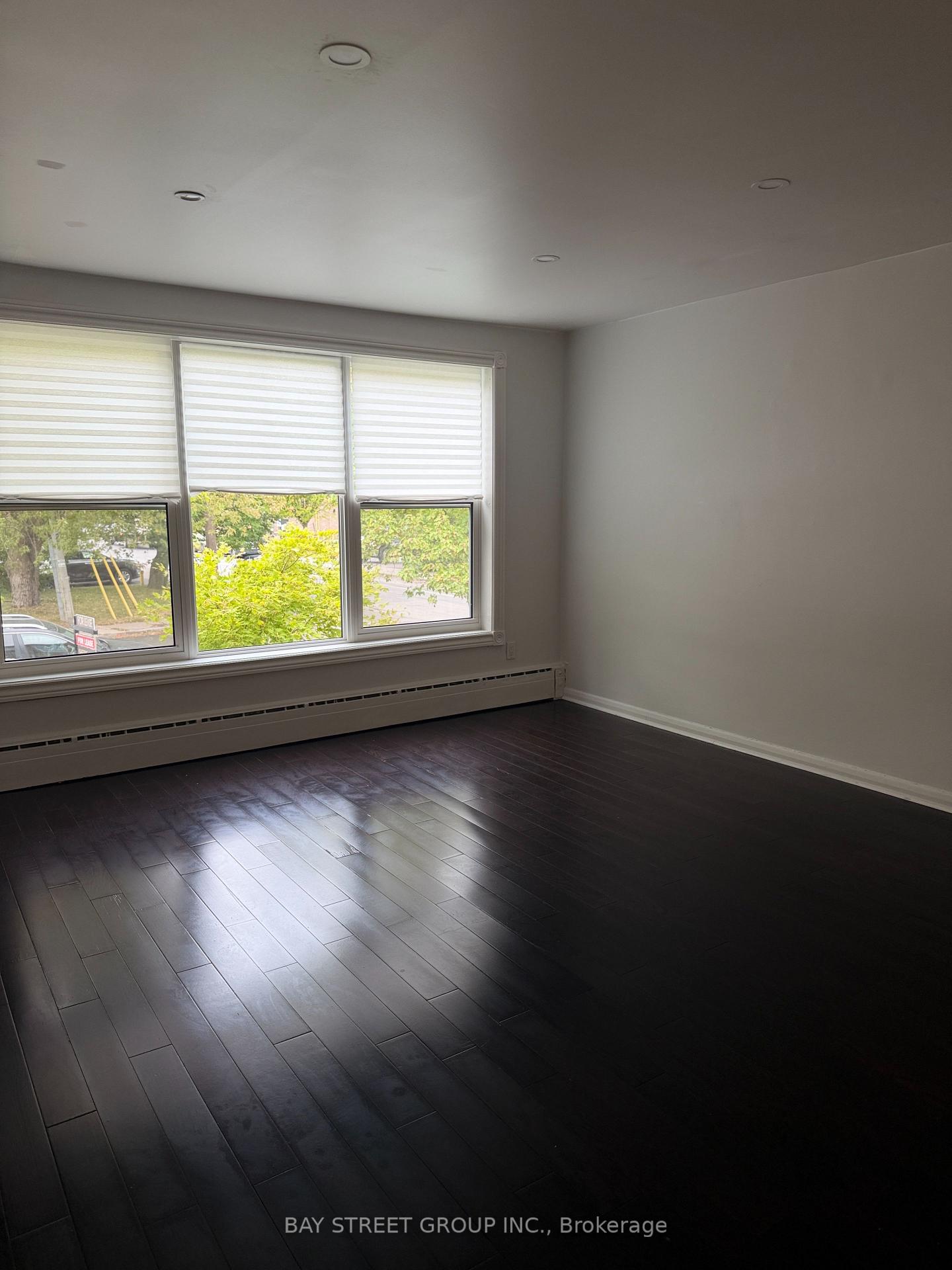 Photo 5 of Unit Main Floor, 2 Rowley Avenue, Toronto, Mount Pleasant East — HOMEH