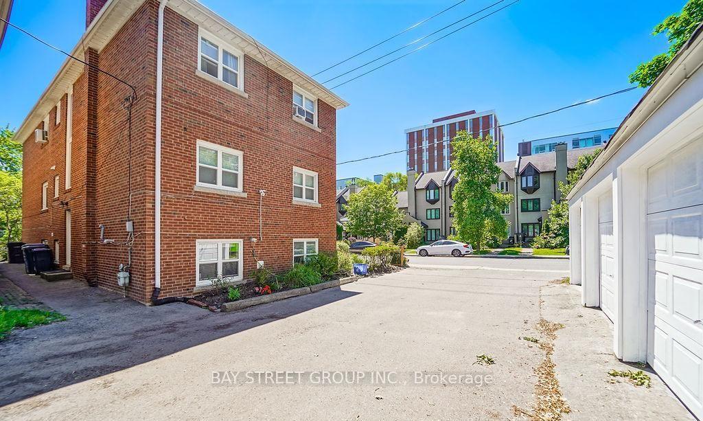 Photo 13 of Unit Main Floor, 2 Rowley Avenue, Toronto, Mount Pleasant East — HOMEH