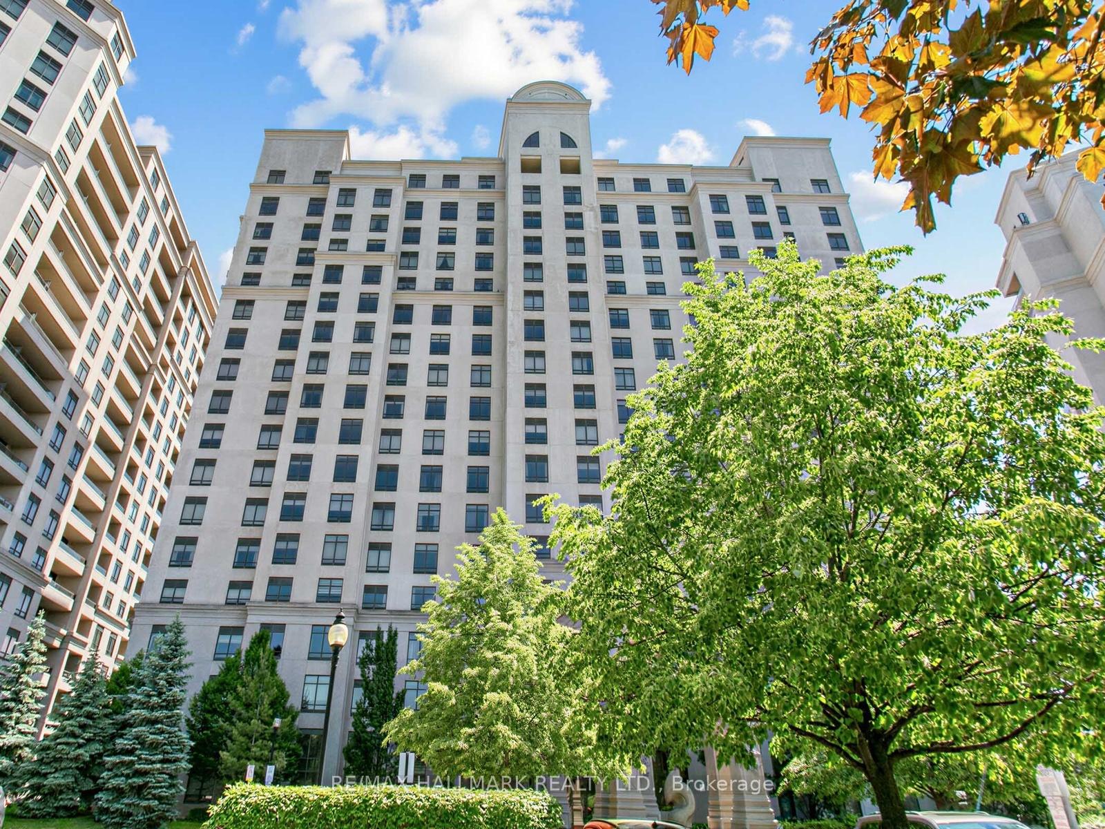 Photo 2 of Unit 303, 9245 Jane Street, Vaughan, Maple — HOMEH