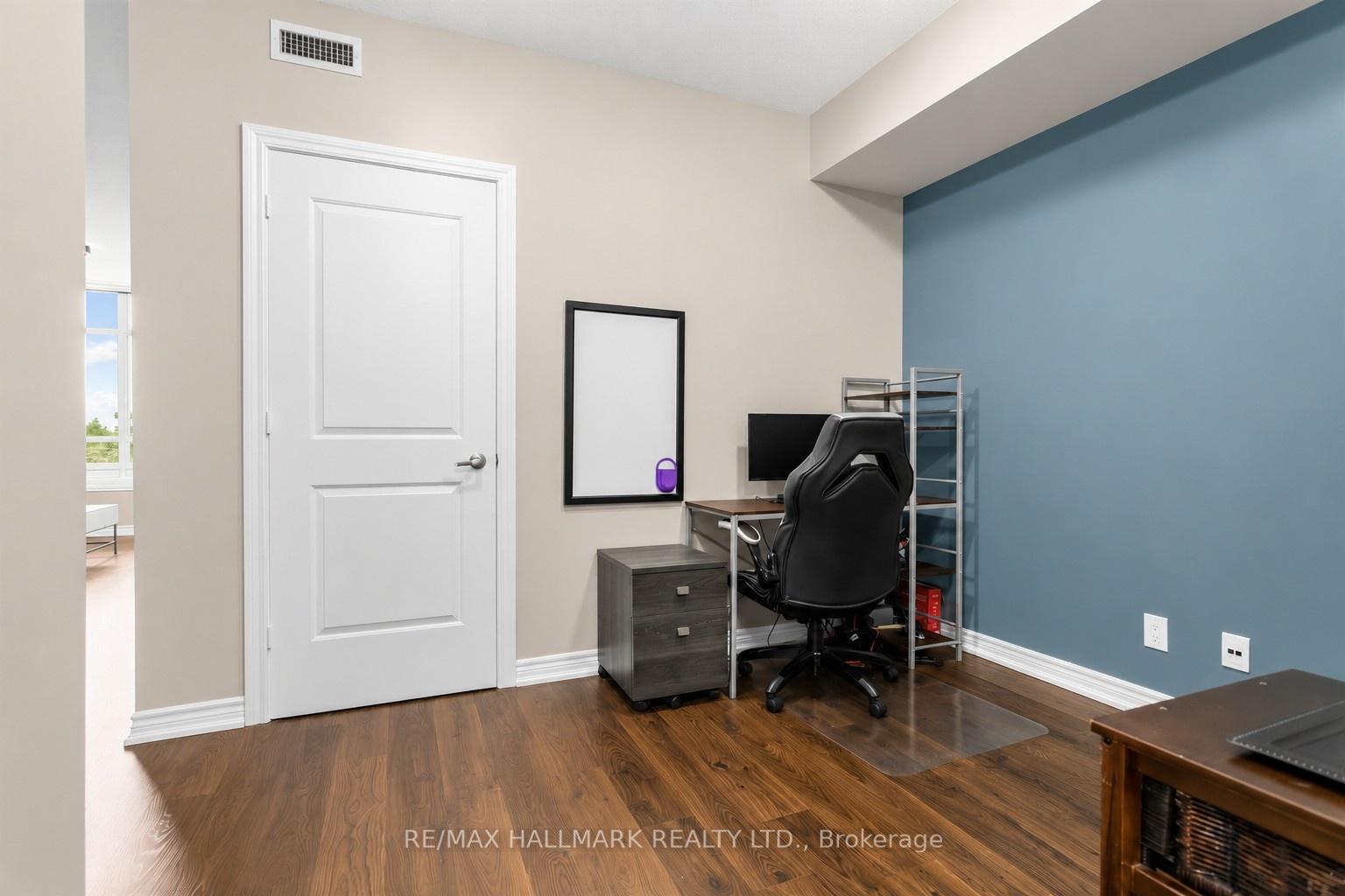 Photo 7 of Unit 303, 9245 Jane Street, Vaughan, Maple — HOMEH