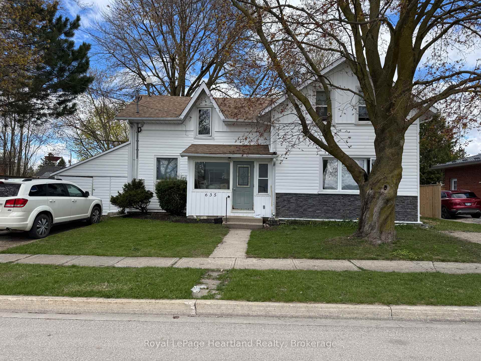 Photo of 635 Yonge Street