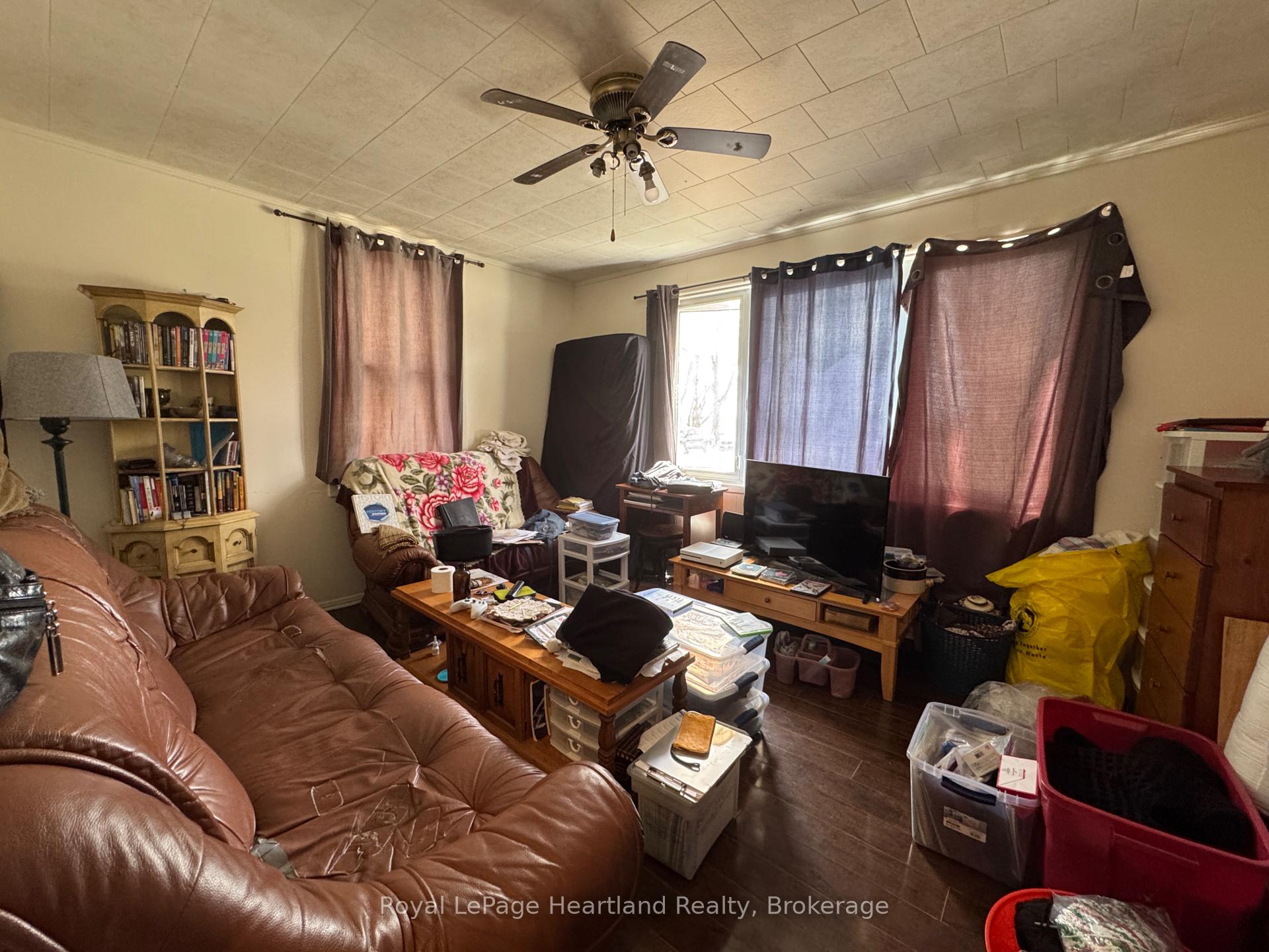 Photo 3 of 635 Yonge Street, Minto — HOMEH