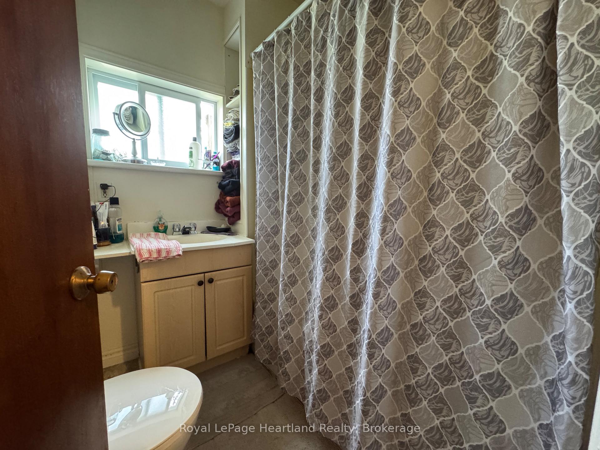 Photo 5 of 635 Yonge Street, Minto — HOMEH