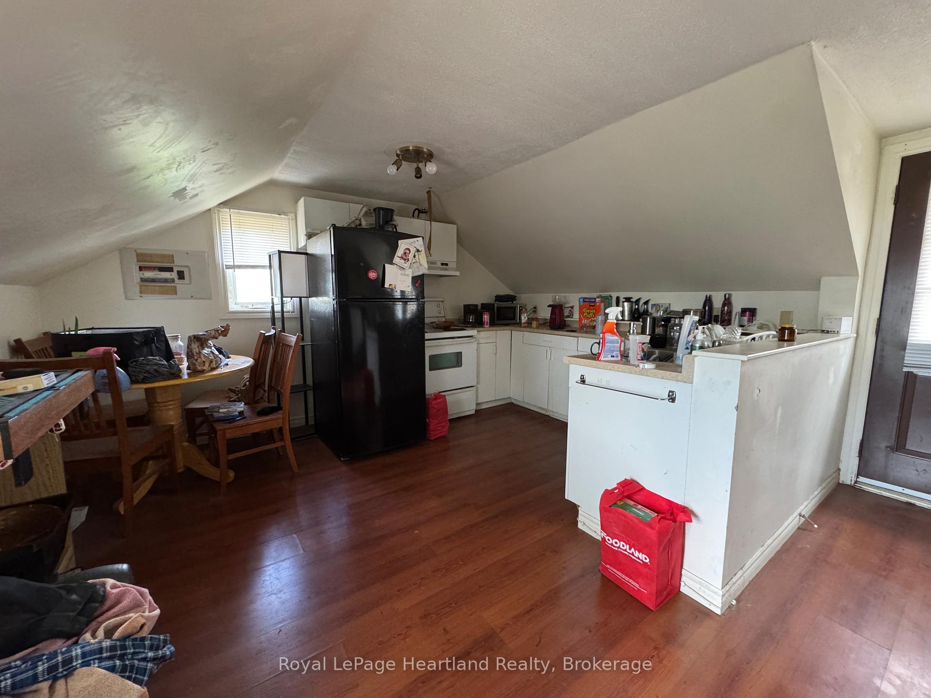 Photo 14 of 635 Yonge Street, Minto — HOMEH