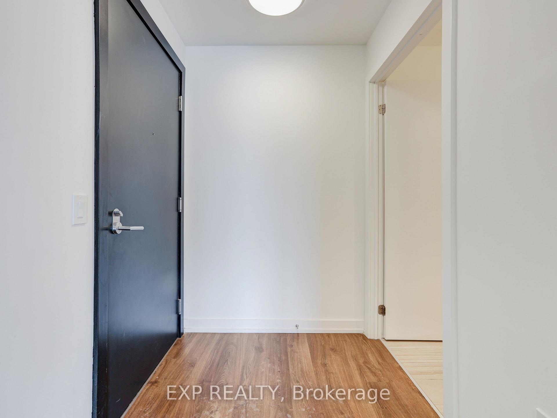Photo 3 of Unit 708, 15 Wellington Street S, Kitchener, Cherry Hill — HOMEH