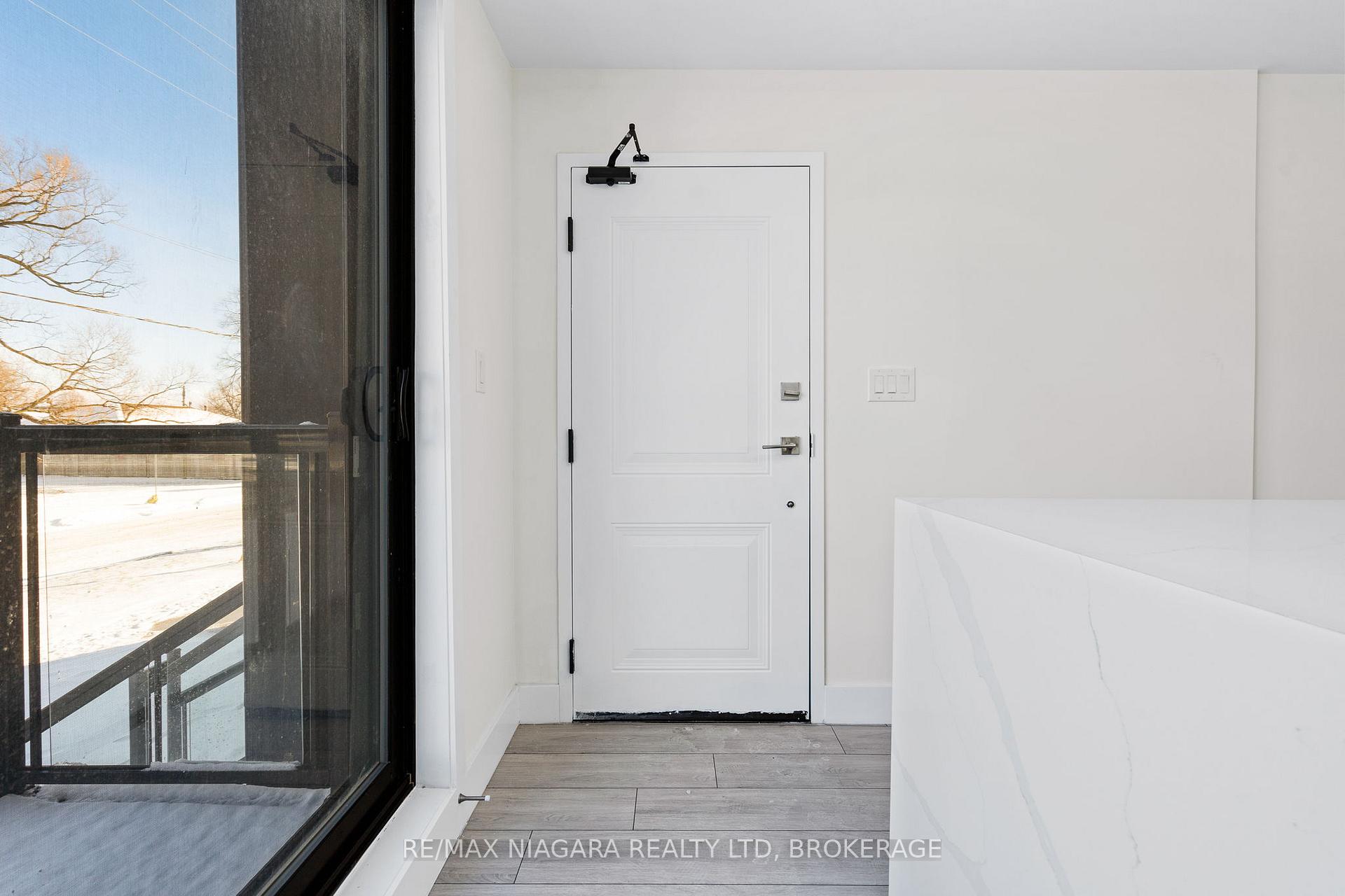 Photo 10 of Unit 209, 7277 Wilson Crescent, Niagara Falls, Oldfield — HOMEH