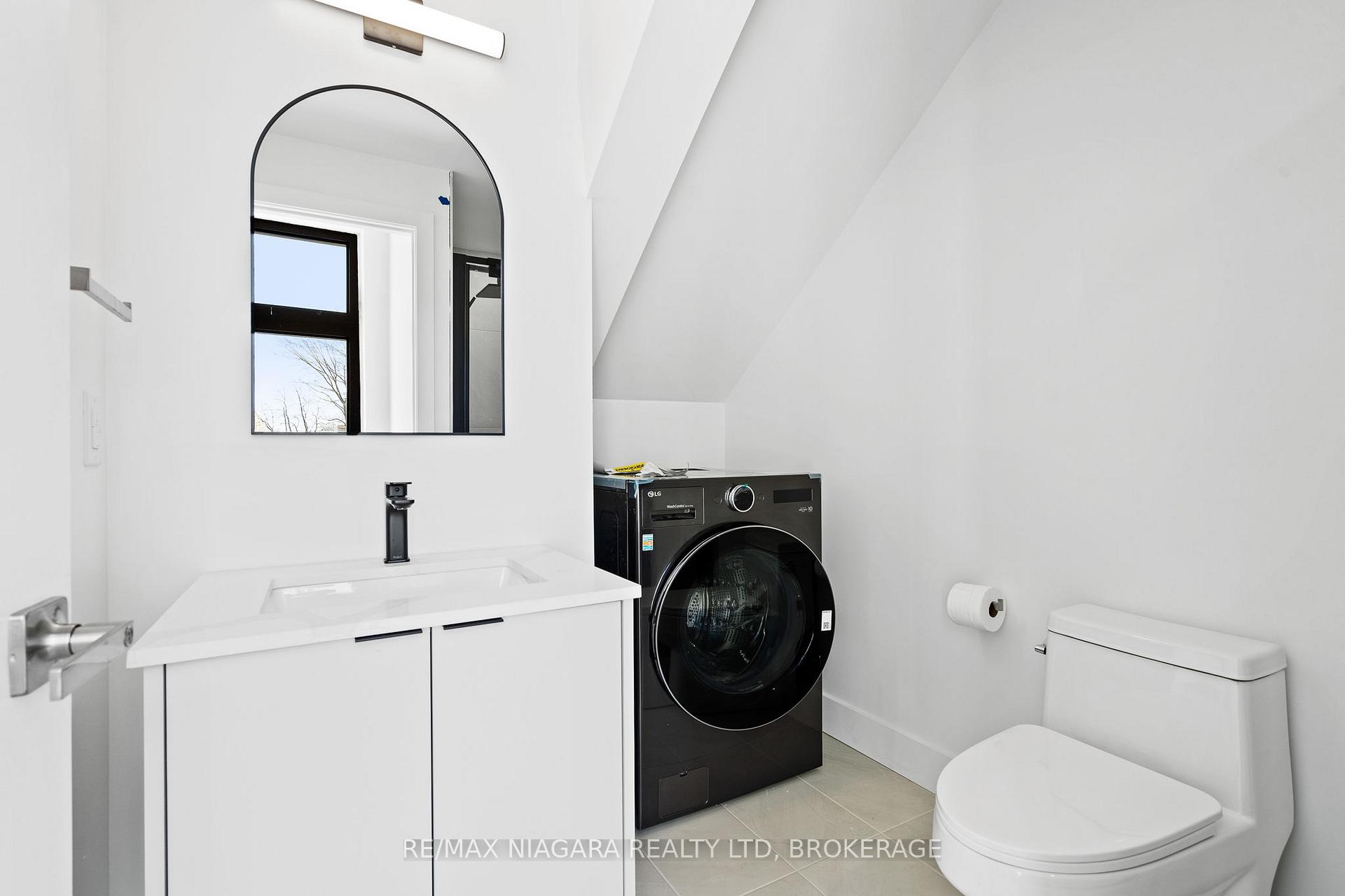 Photo 14 of Unit 209, 7277 Wilson Crescent, Niagara Falls, Oldfield — HOMEH