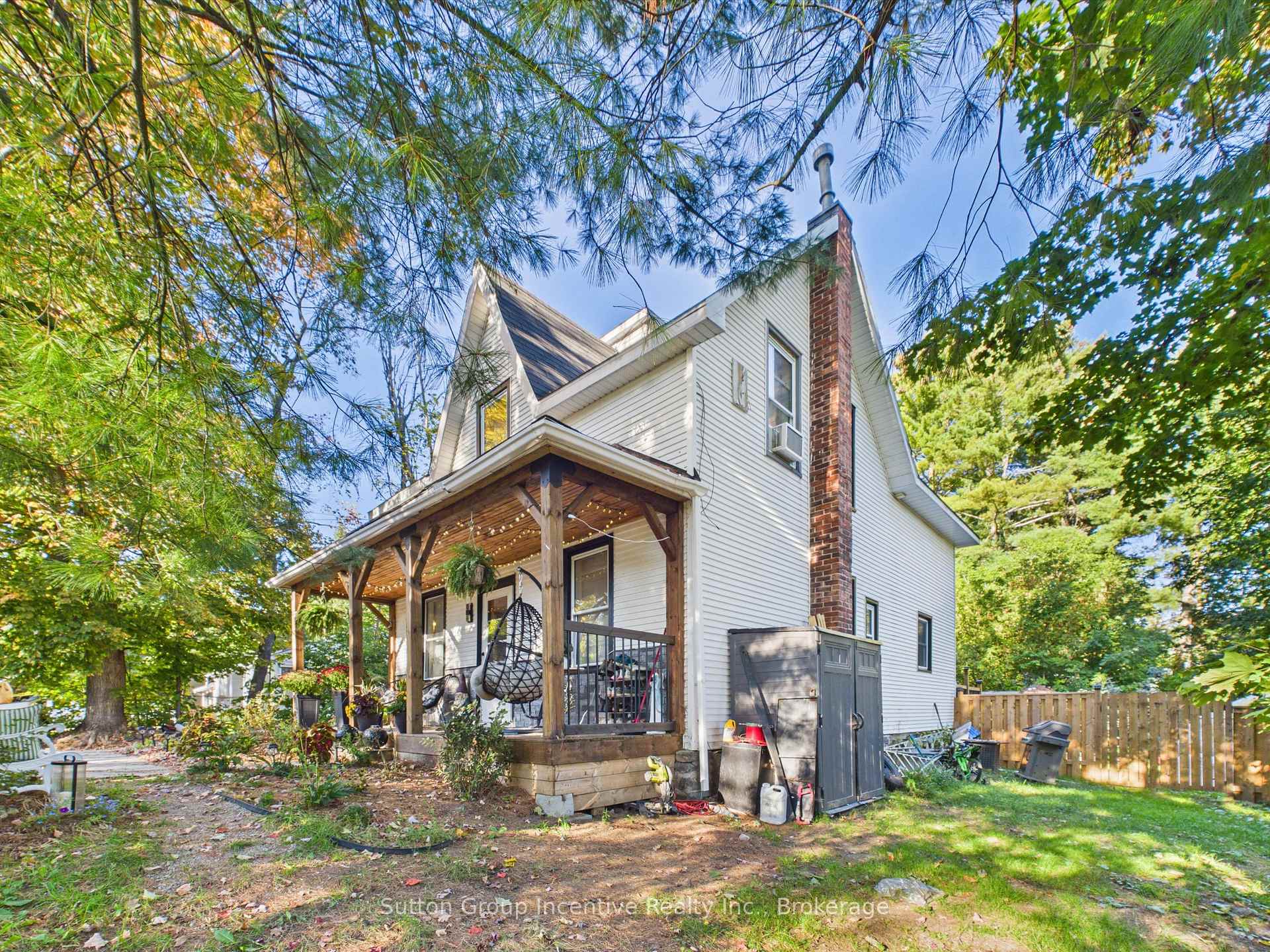 Photo 4 of 57 woodward Street, Bracebridge — HOMEH