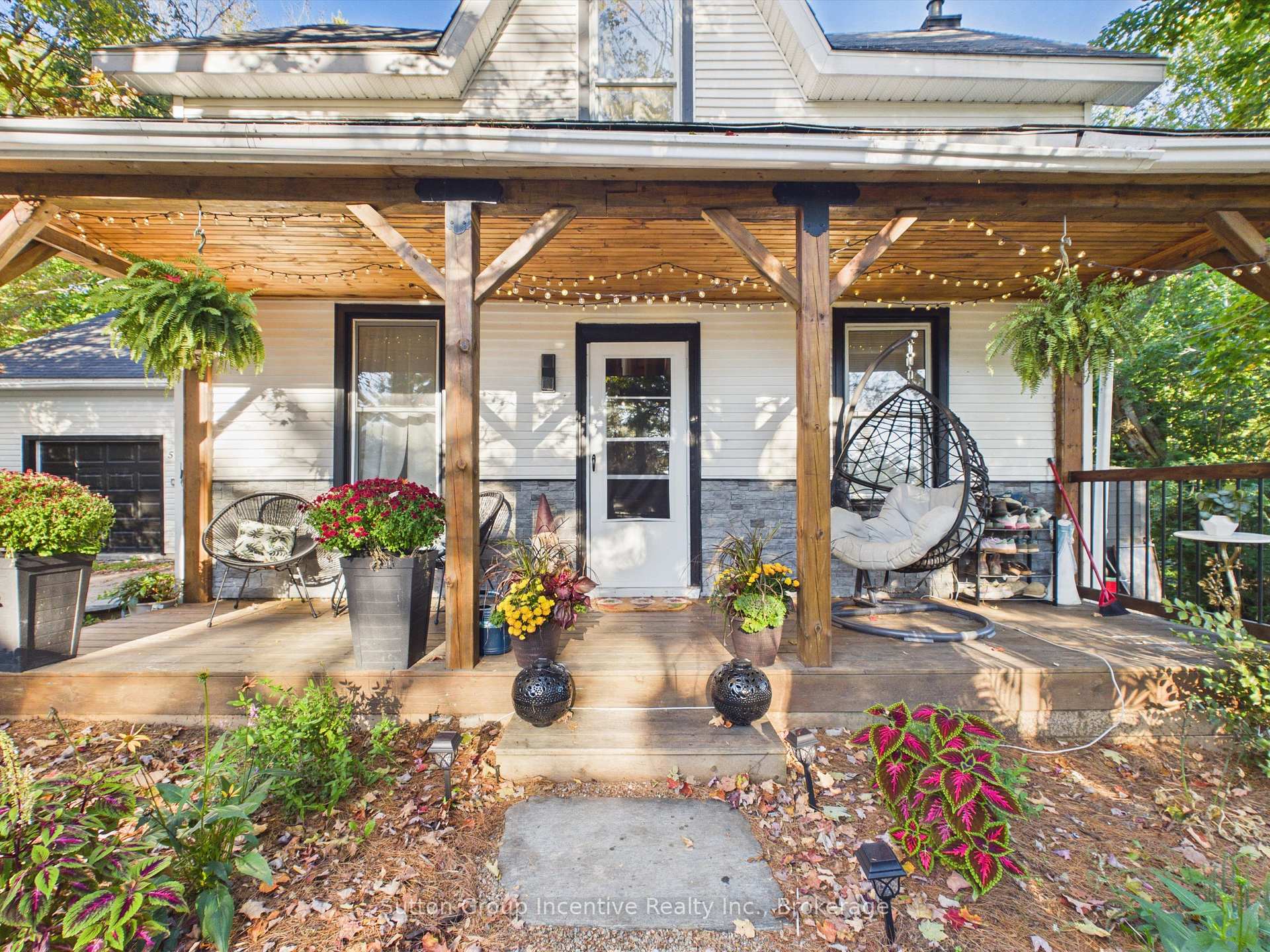 Photo 44 of 57 woodward Street, Bracebridge — HOMEH