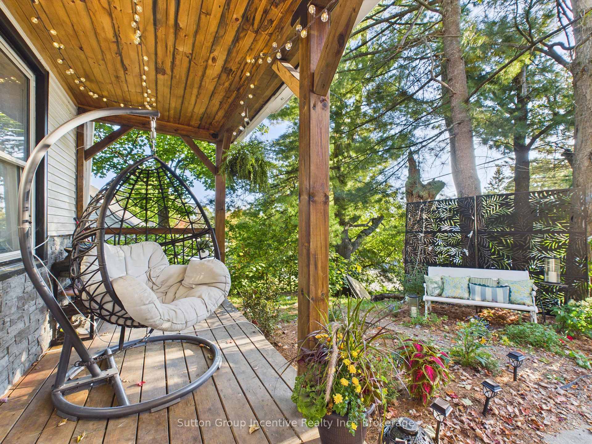 Photo 46 of 57 woodward Street, Bracebridge — HOMEH