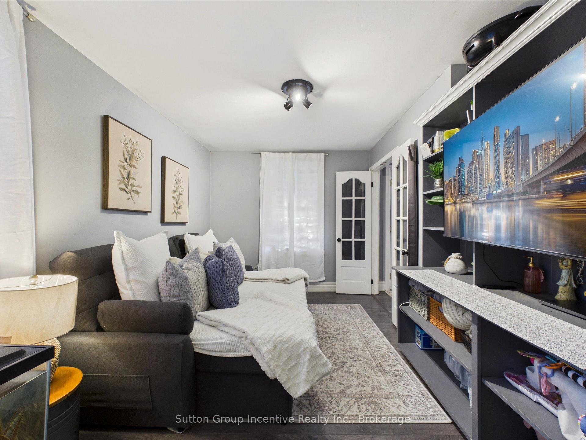 Photo 7 of 57 woodward Street, Bracebridge — HOMEH