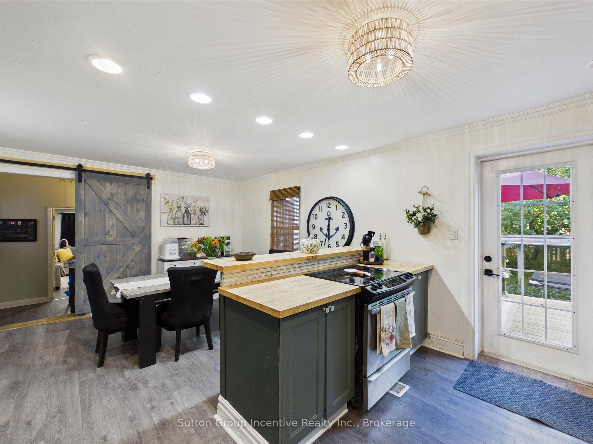 Photo 14 of 57 woodward Street, Bracebridge — HOMEH
