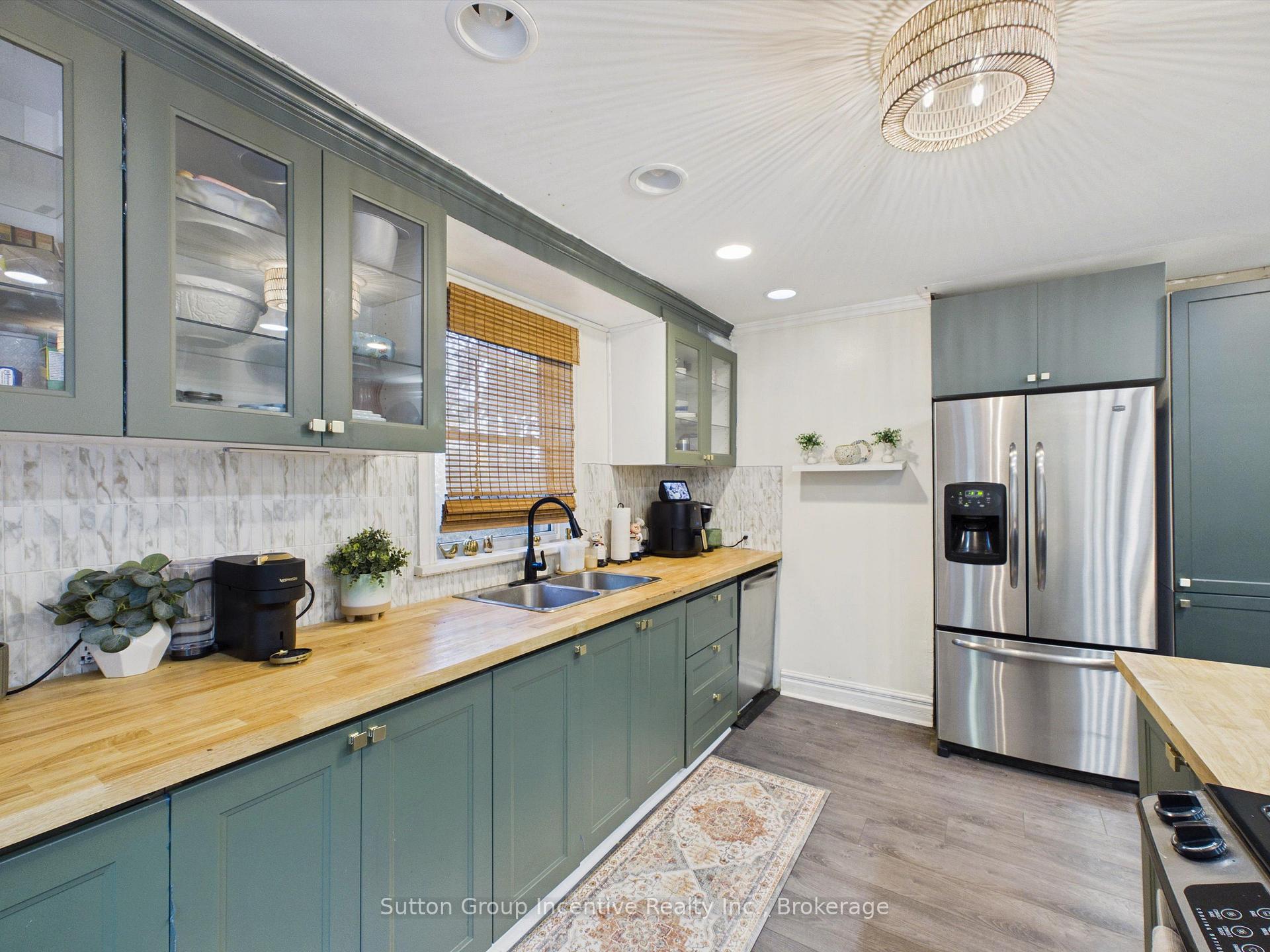 Photo 16 of 57 woodward Street, Bracebridge — HOMEH