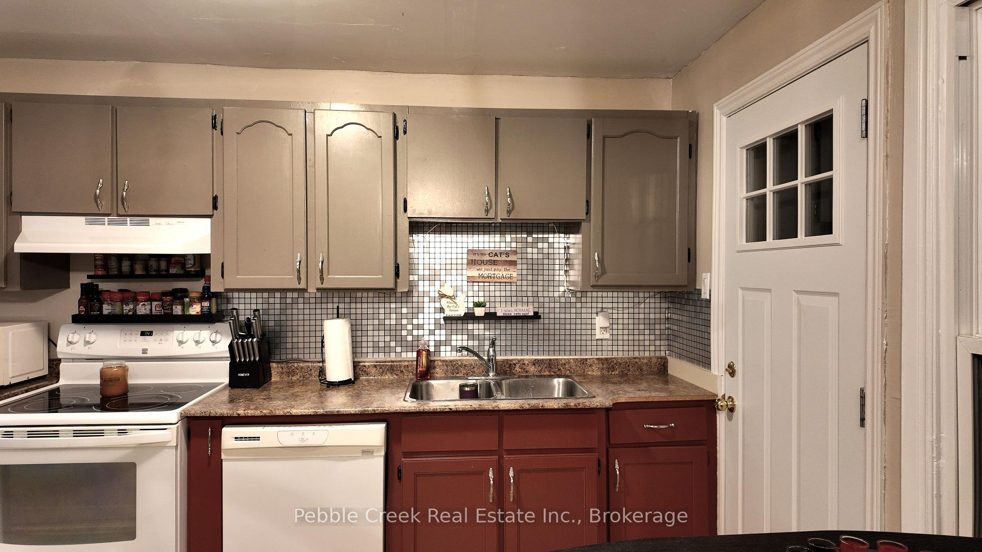 Photo 6 of Unit 30, 30 St Charles Place, Huron East, Vanastra — HOMEH