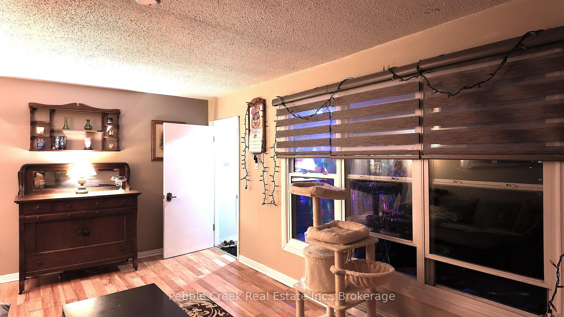 Photo 10 of Unit 30, 30 St Charles Place, Huron East, Vanastra — HOMEH