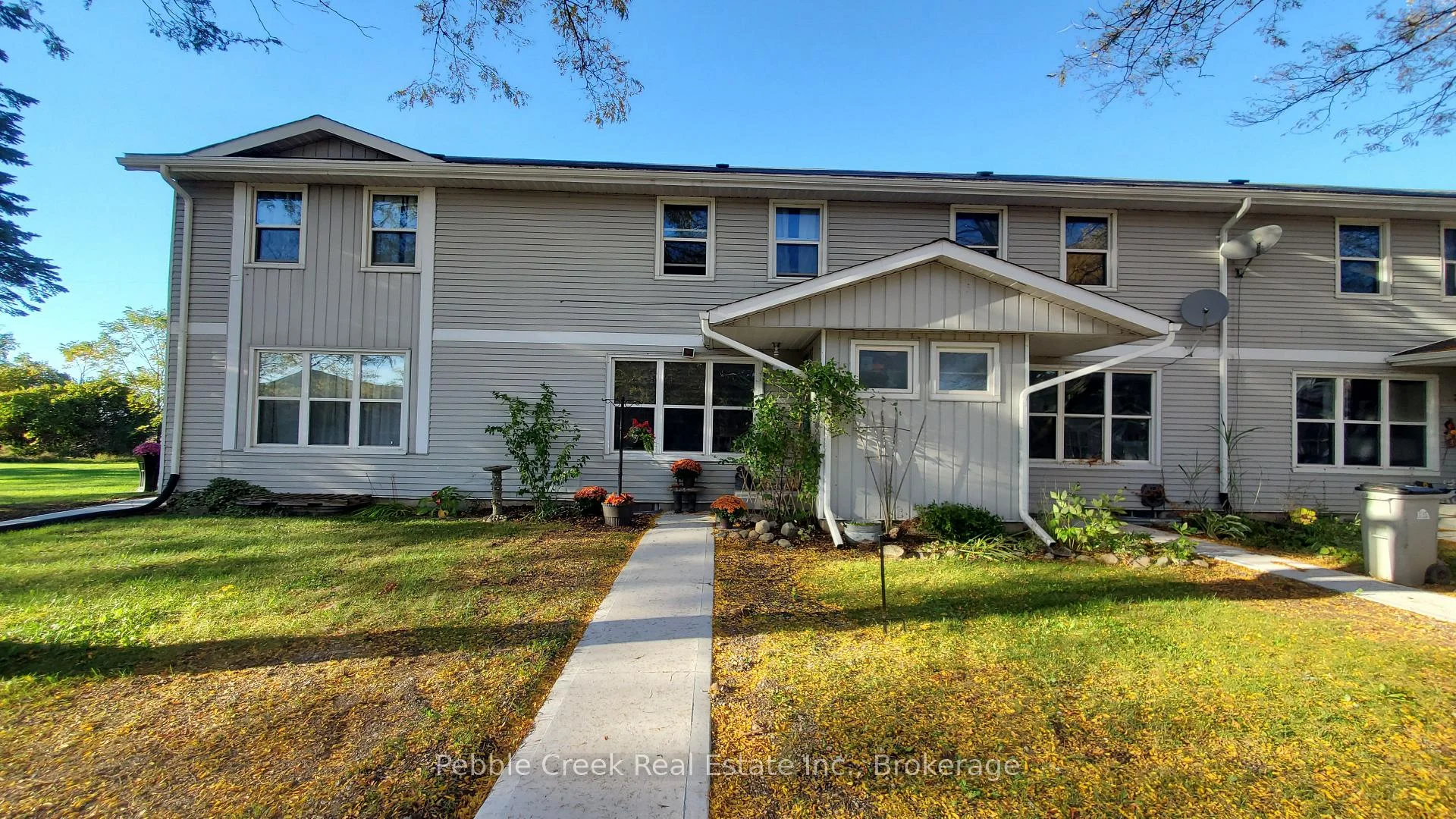 Photo 5 of Unit 30, 30 St Charles Place, Huron East, Vanastra — HOMEH