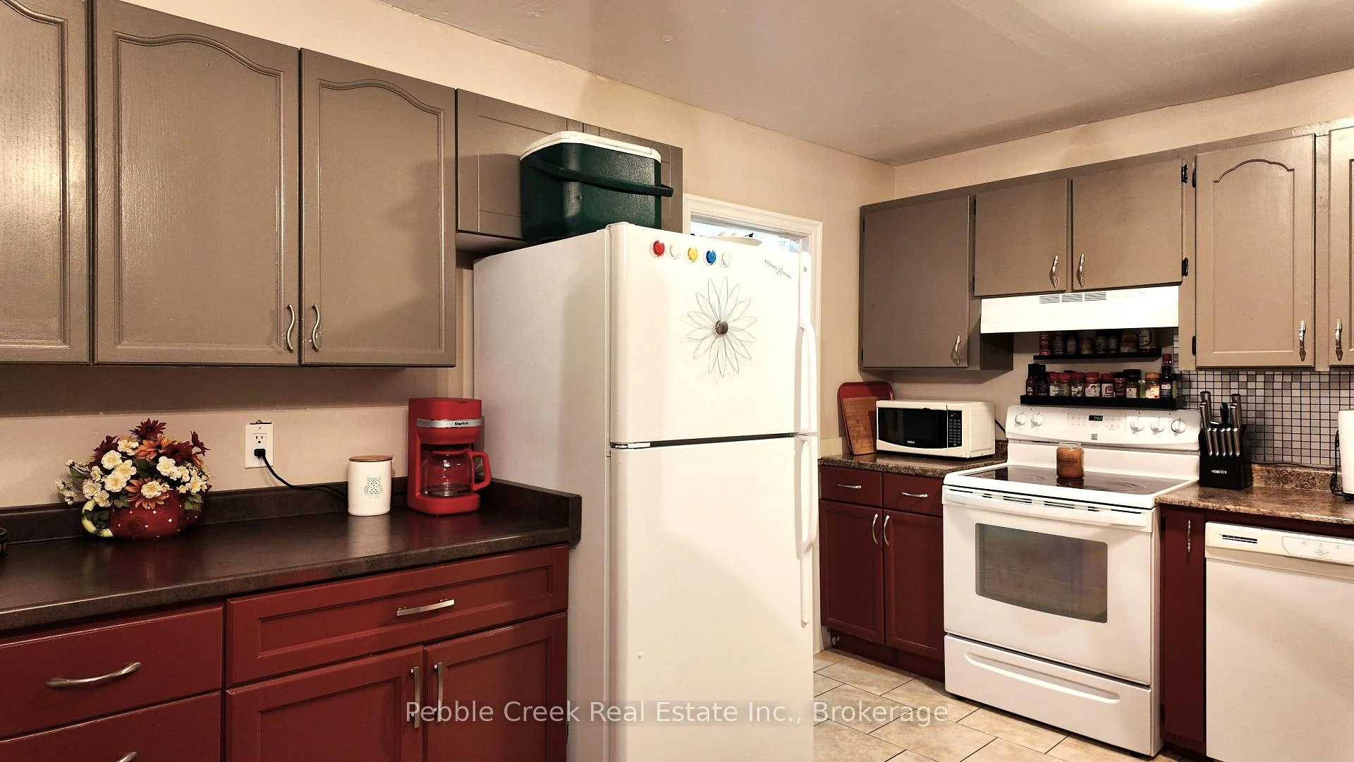 Photo 23 of Unit 30, 30 St Charles Place, Huron East, Vanastra — HOMEH