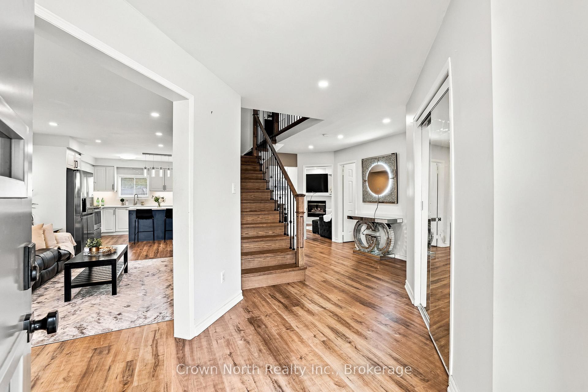 Photo 3 of 515 Ormond Drive, Oshawa, Samac — HOMEH