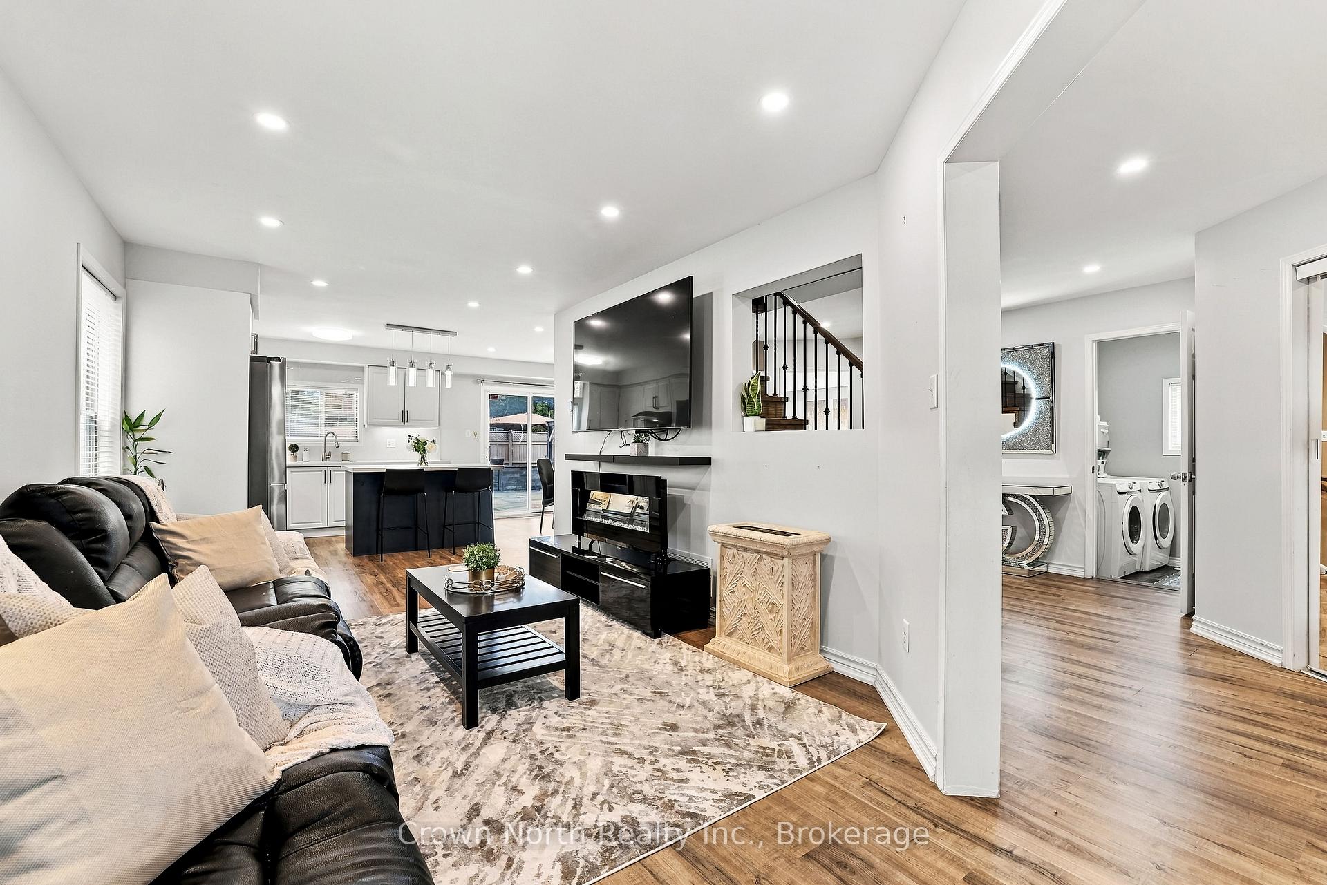 Photo 5 of 515 Ormond Drive, Oshawa, Samac — HOMEH