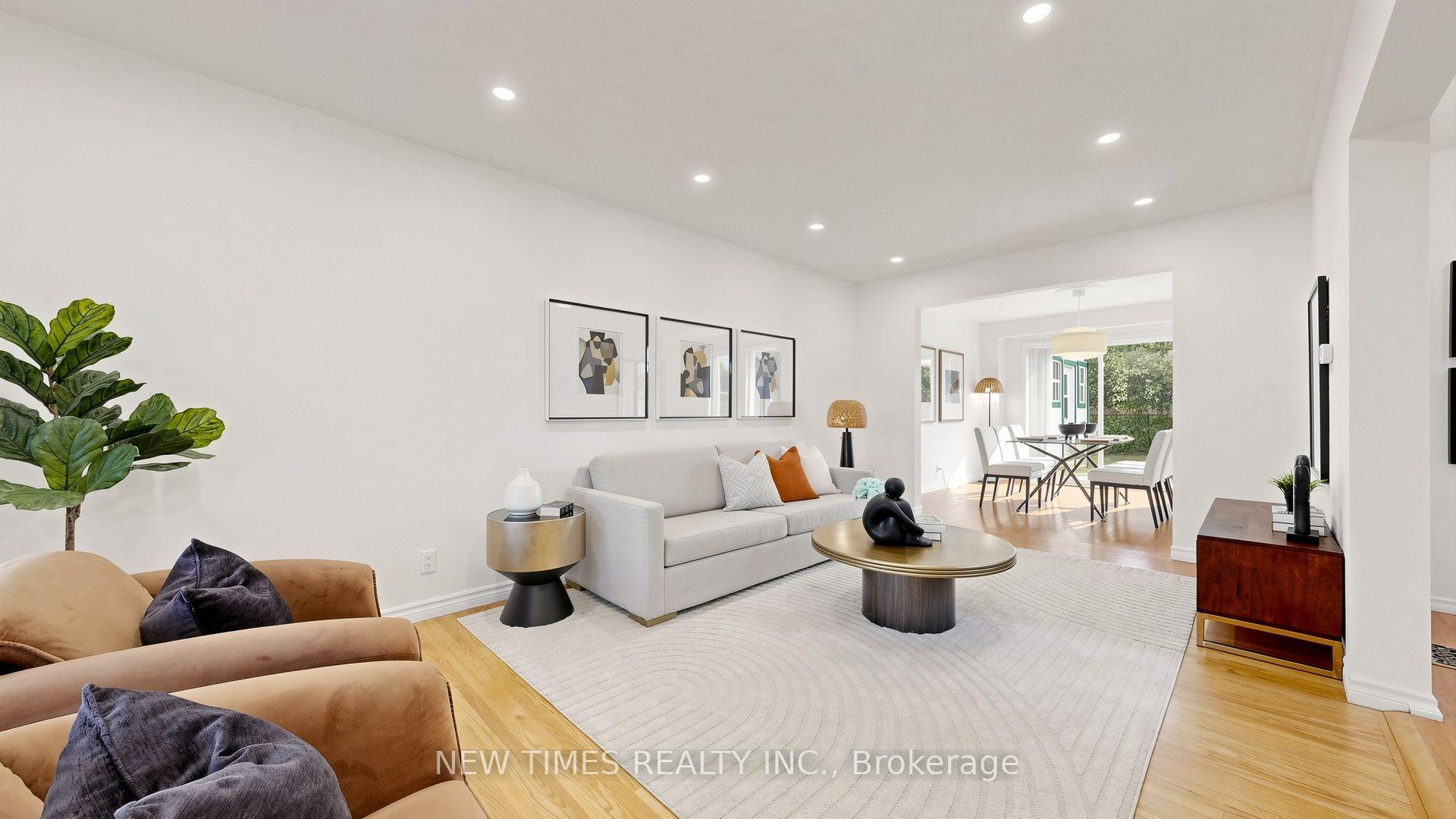 Photo 5 of 4 Ashstead Place, North York, Don Valley Village — HOMEH