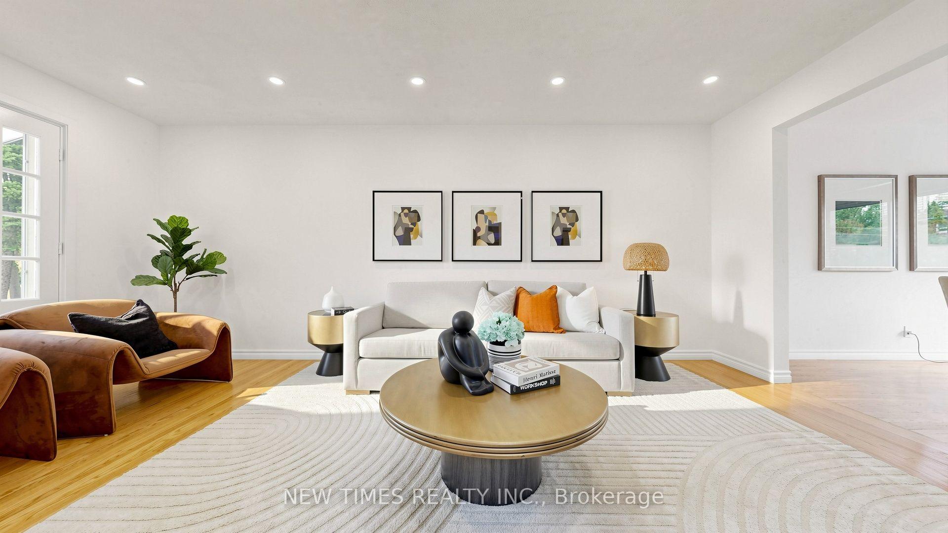 Photo 6 of 4 Ashstead Place, North York, Don Valley Village — HOMEH