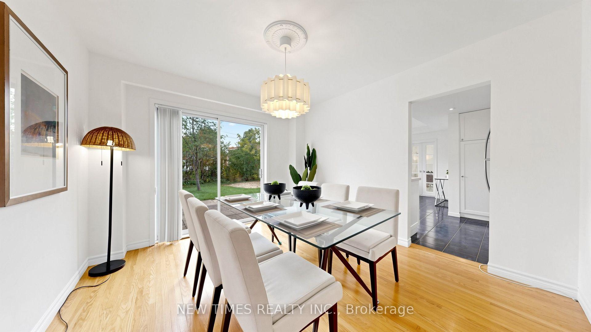Photo 7 of 4 Ashstead Place, North York, Don Valley Village — HOMEH