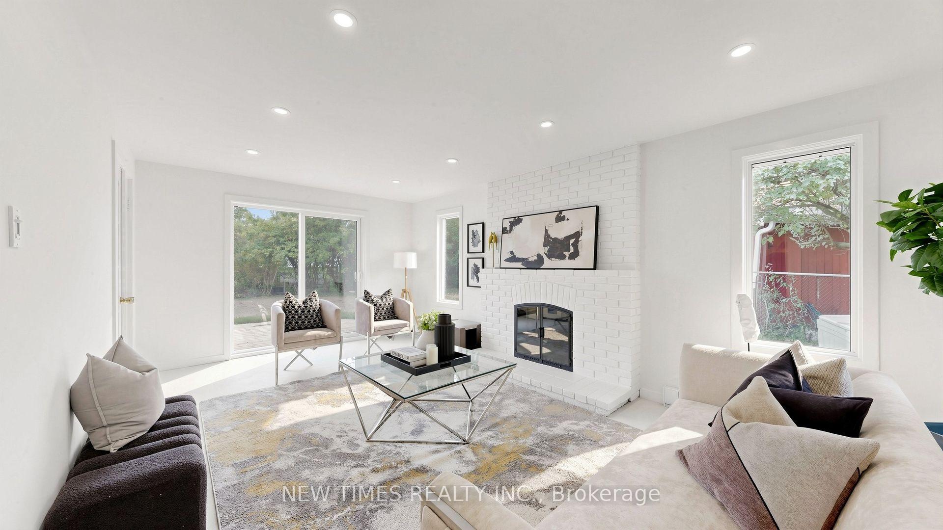 Photo 9 of 4 Ashstead Place, North York, Don Valley Village — HOMEH