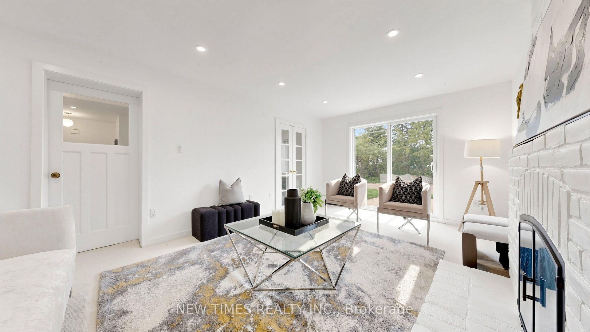 Photo 10 of 4 Ashstead Place, North York, Don Valley Village — HOMEH