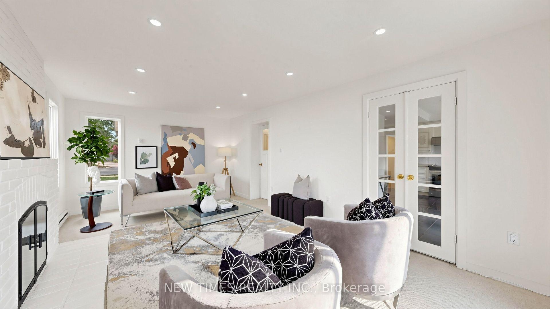 Photo 12 of 4 Ashstead Place, North York, Don Valley Village — HOMEH
