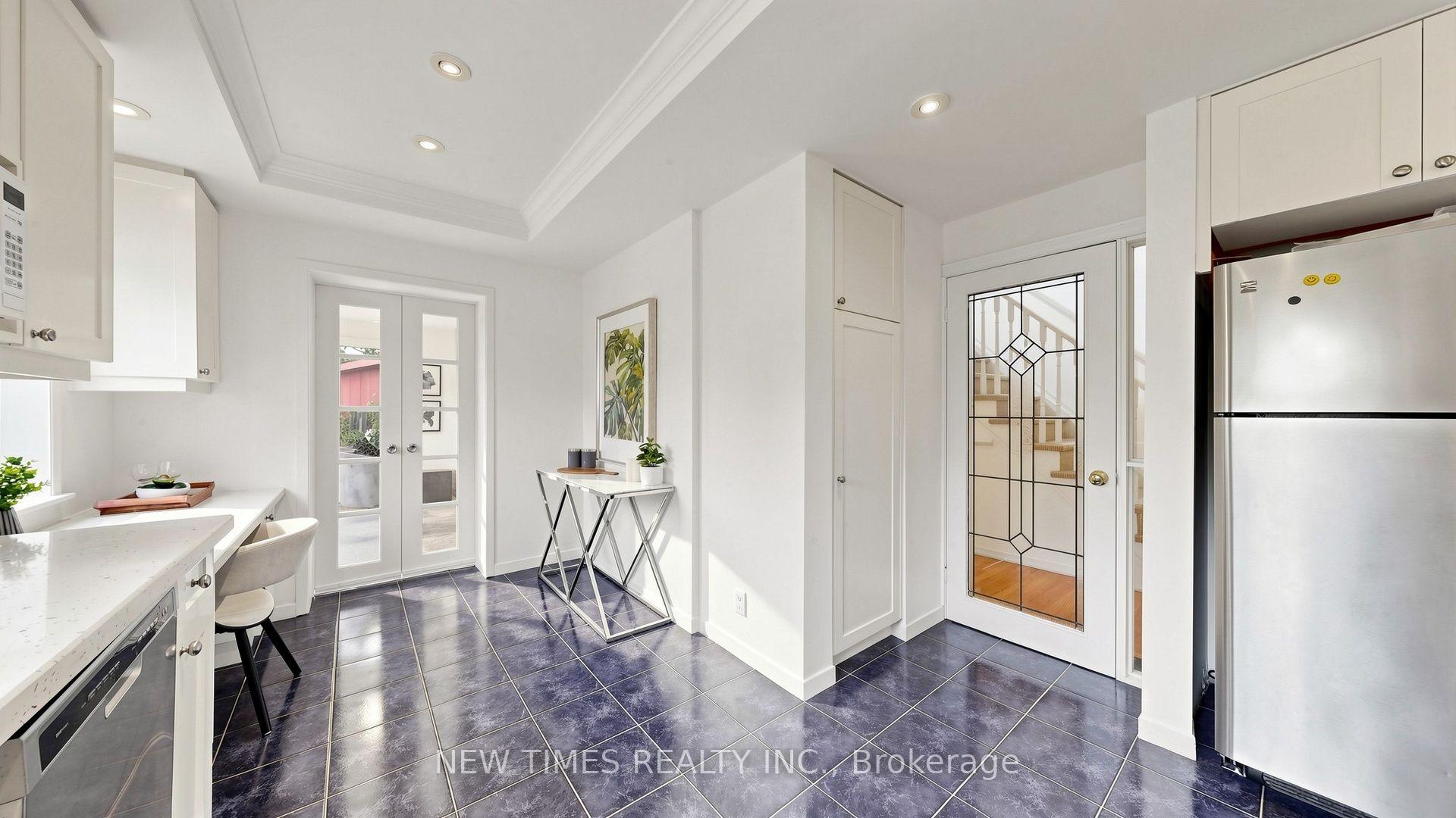 Photo 16 of 4 Ashstead Place, North York, Don Valley Village — HOMEH