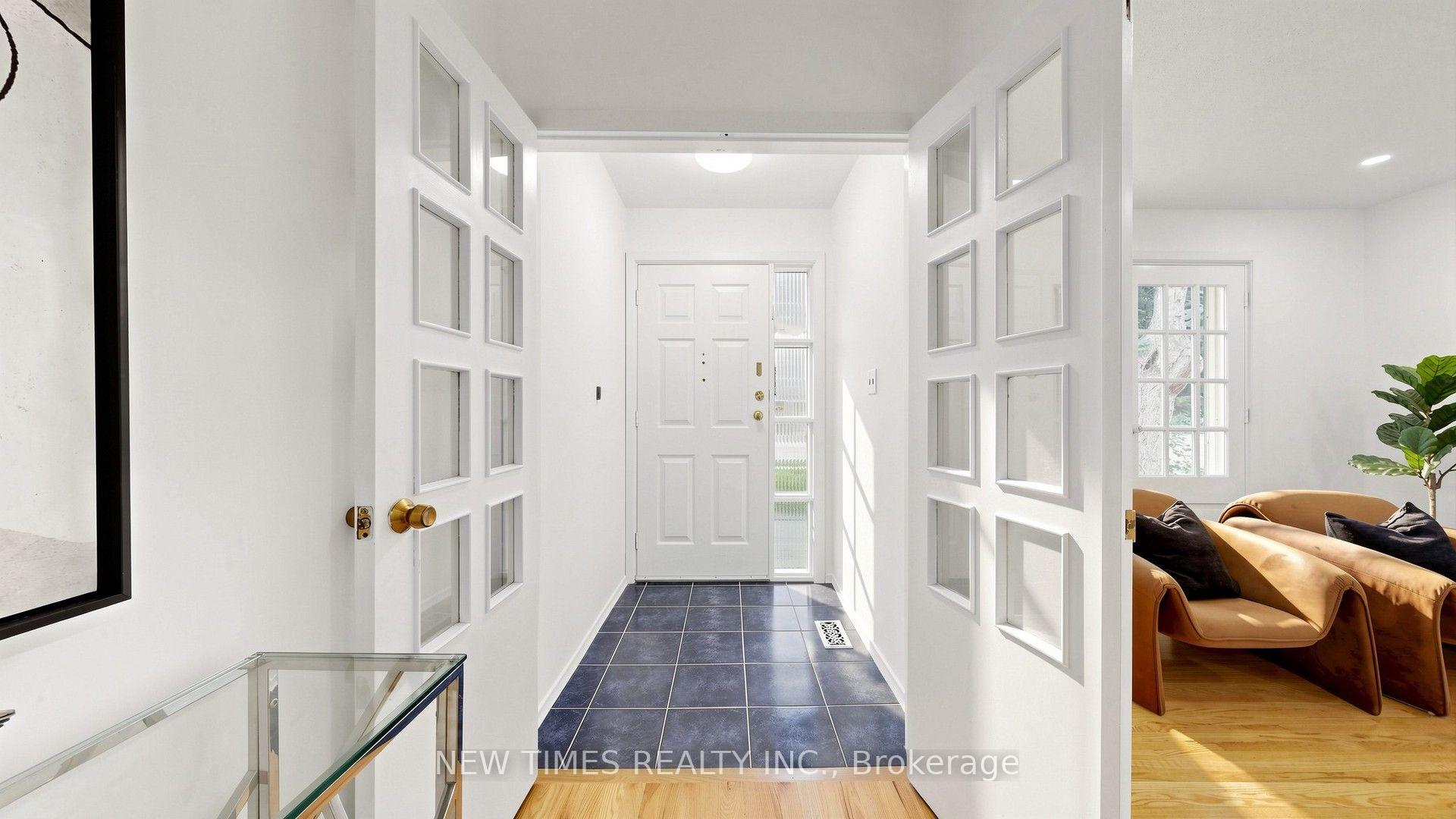 Photo 19 of 4 Ashstead Place, North York, Don Valley Village — HOMEH