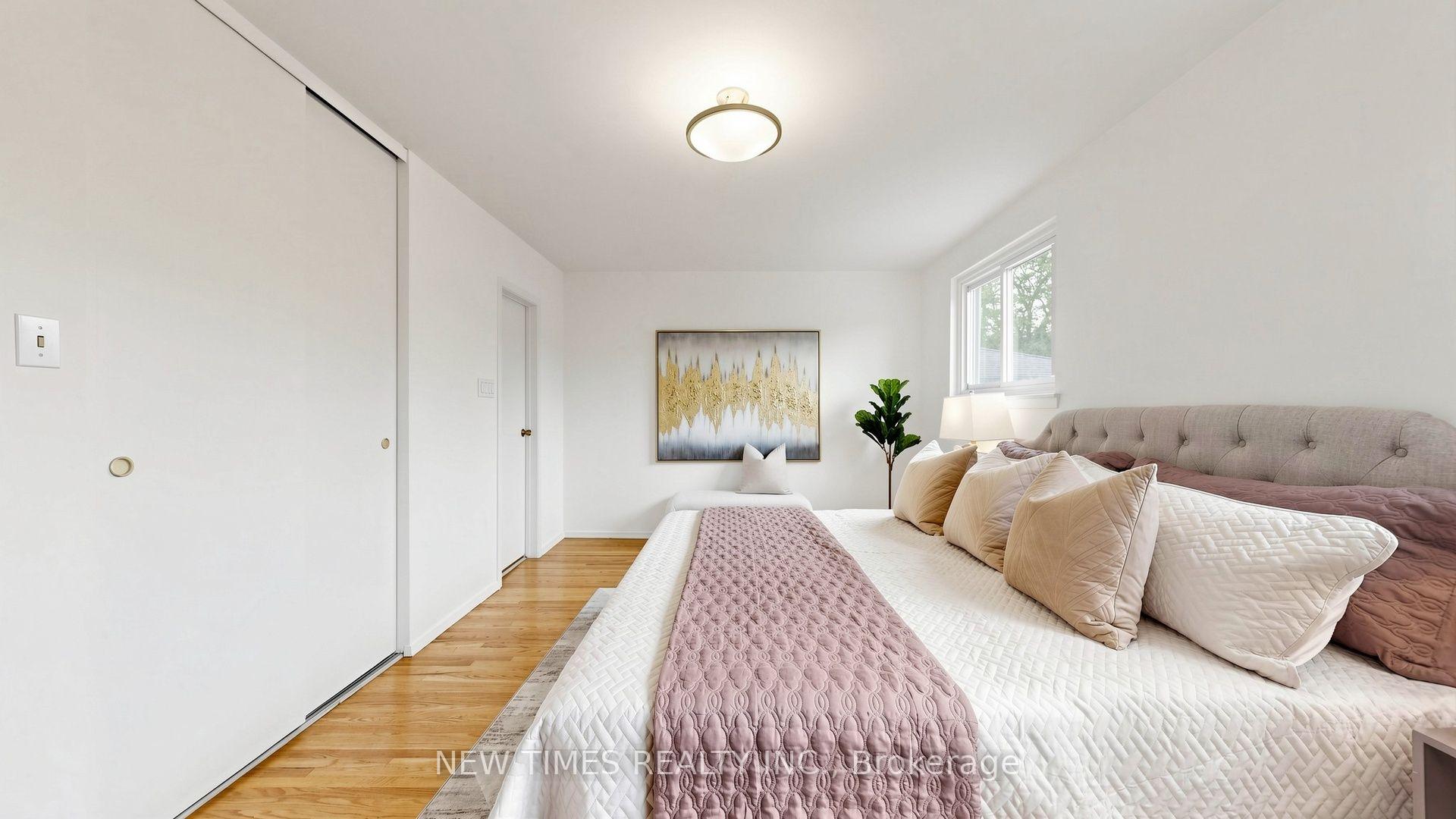 Photo 23 of 4 Ashstead Place, North York, Don Valley Village — HOMEH