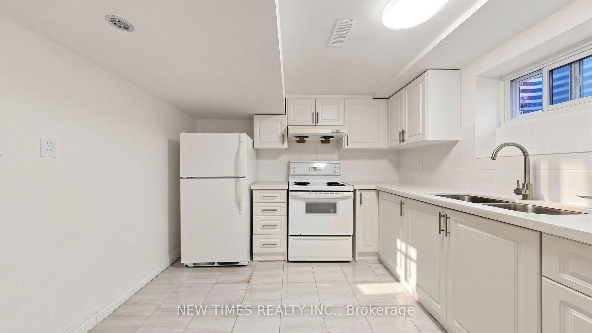 Photo 38 of 4 Ashstead Place, North York, Don Valley Village — HOMEH