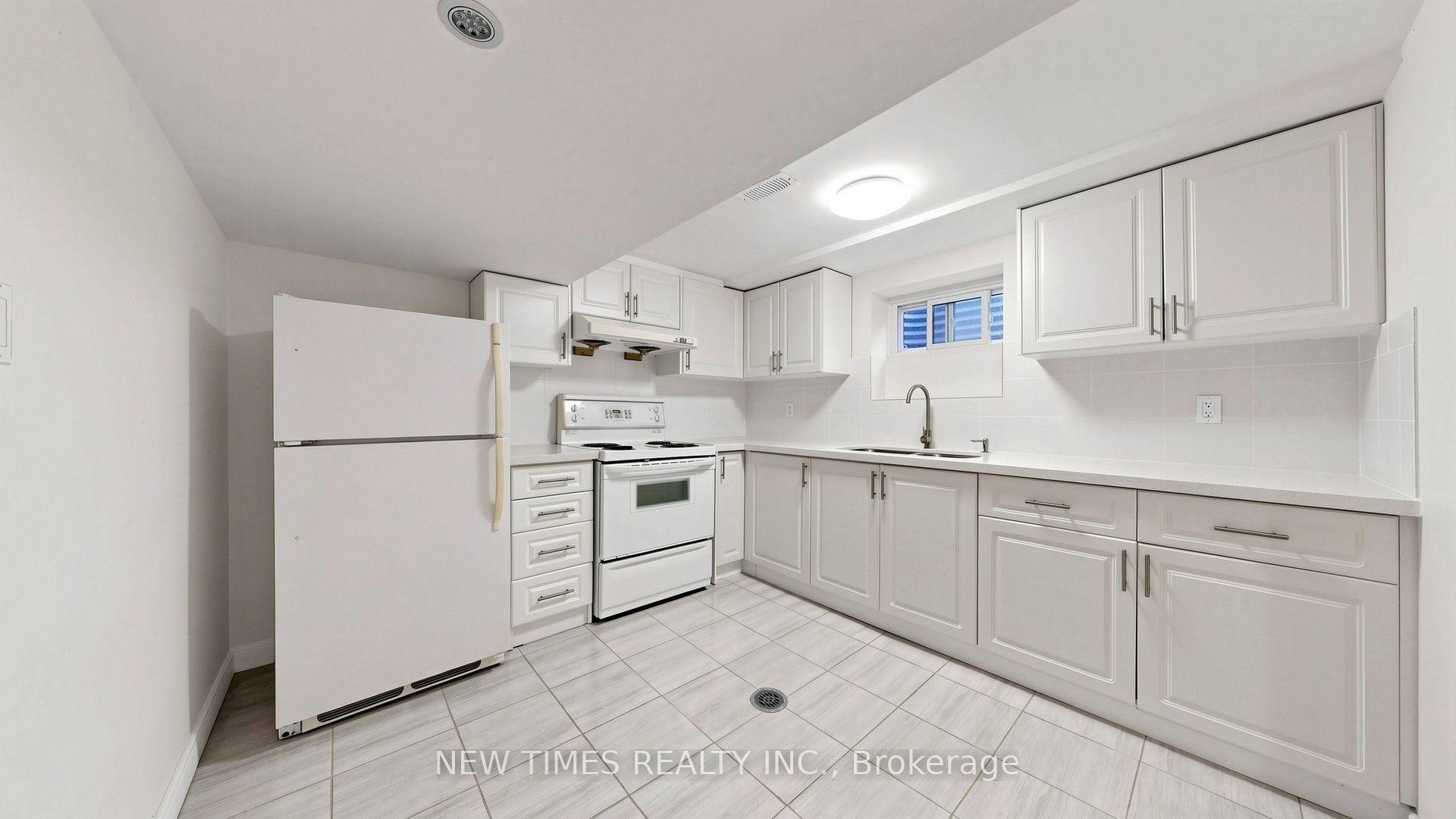Photo 40 of 4 Ashstead Place, North York, Don Valley Village — HOMEH