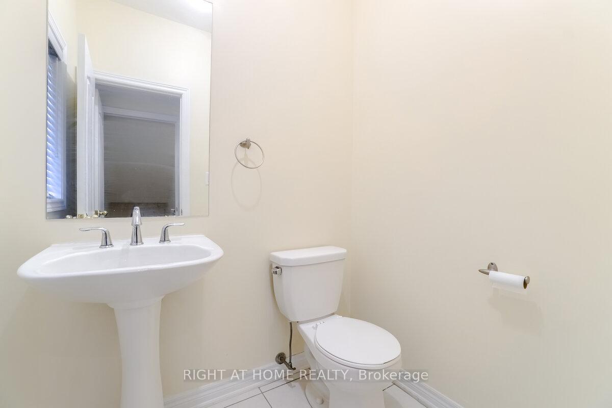 Photo 14 of 4644 Doug Wright Drive, Burlington, Alton — HOMEH