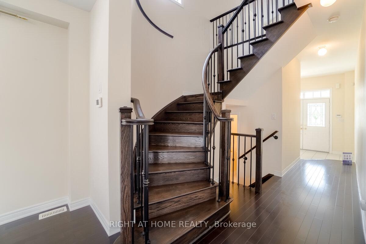 Photo 15 of 4644 Doug Wright Drive, Burlington, Alton — HOMEH