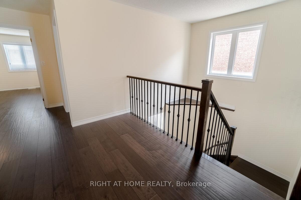 Photo 16 of 4644 Doug Wright Drive, Burlington, Alton — HOMEH