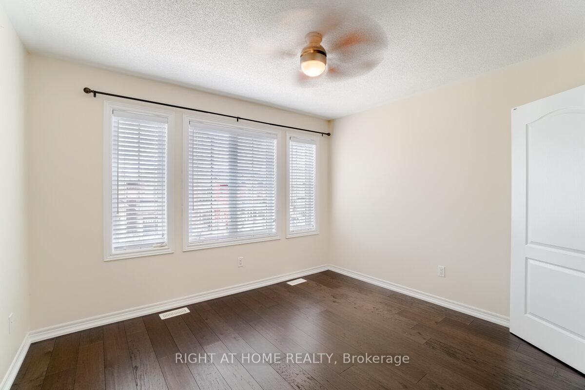 Photo 25 of 4644 Doug Wright Drive, Burlington, Alton — HOMEH
