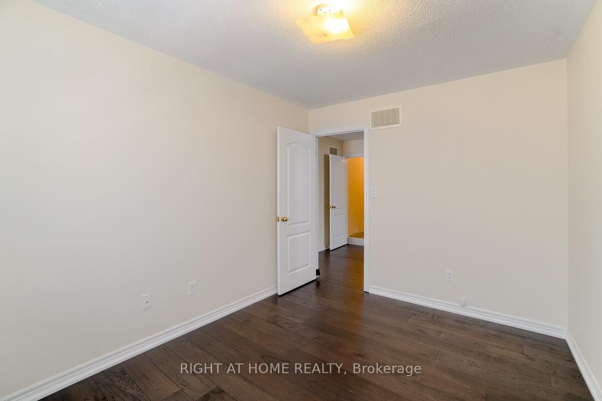 Photo 28 of 4644 Doug Wright Drive, Burlington, Alton — HOMEH