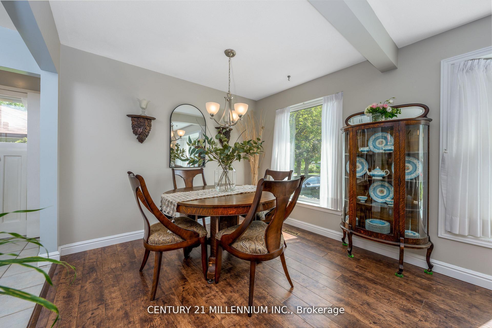 Photo 7 of 20 Dunblaine Crescent, Brampton, Southgate — HOMEH